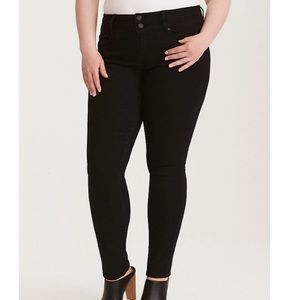 Torrid HIGH RISE SKINNY JEAN - BLACK Size 24Tall